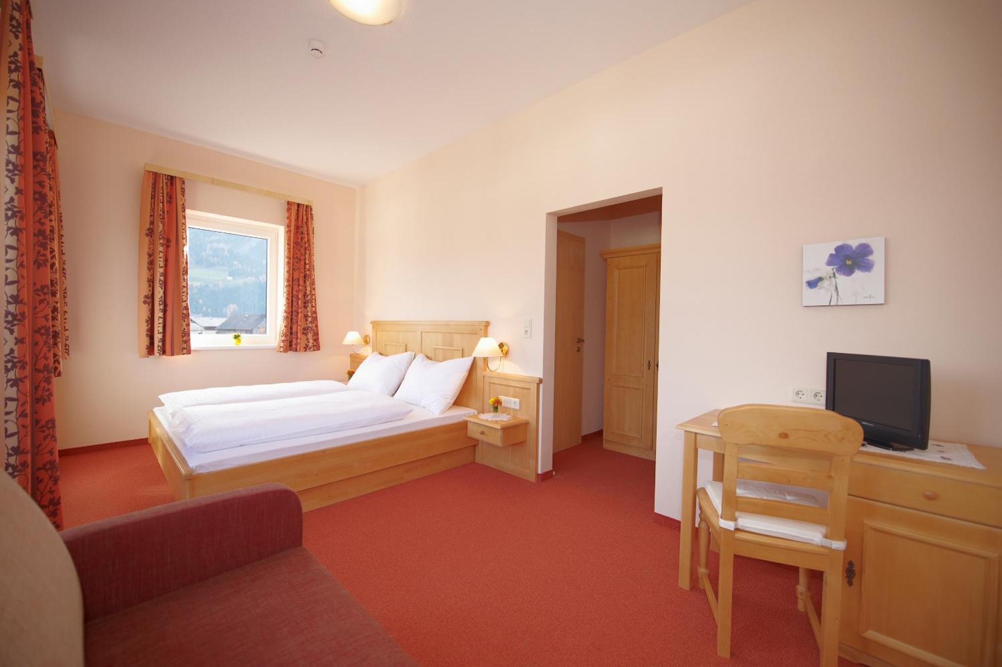 Hotel Pariente Schladming Exterior photo